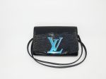 LOUIS VUITTON Louise PM Epi Patent Clutch Online now